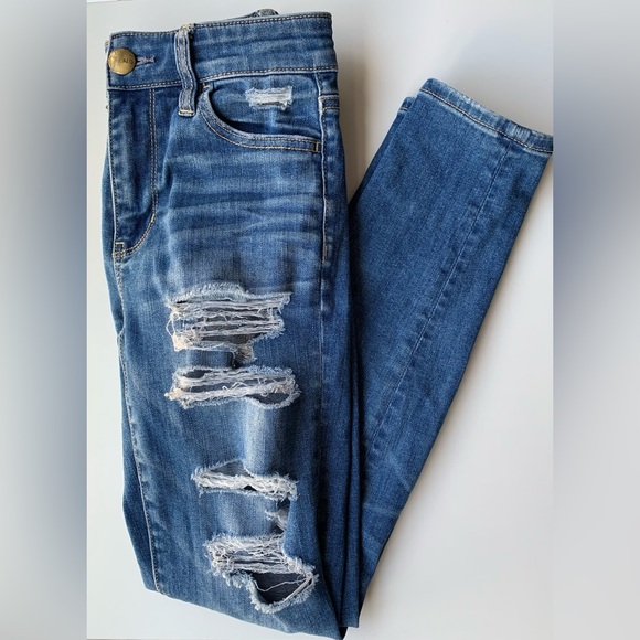 AE Distressed Jeans - Picture 4 of 10